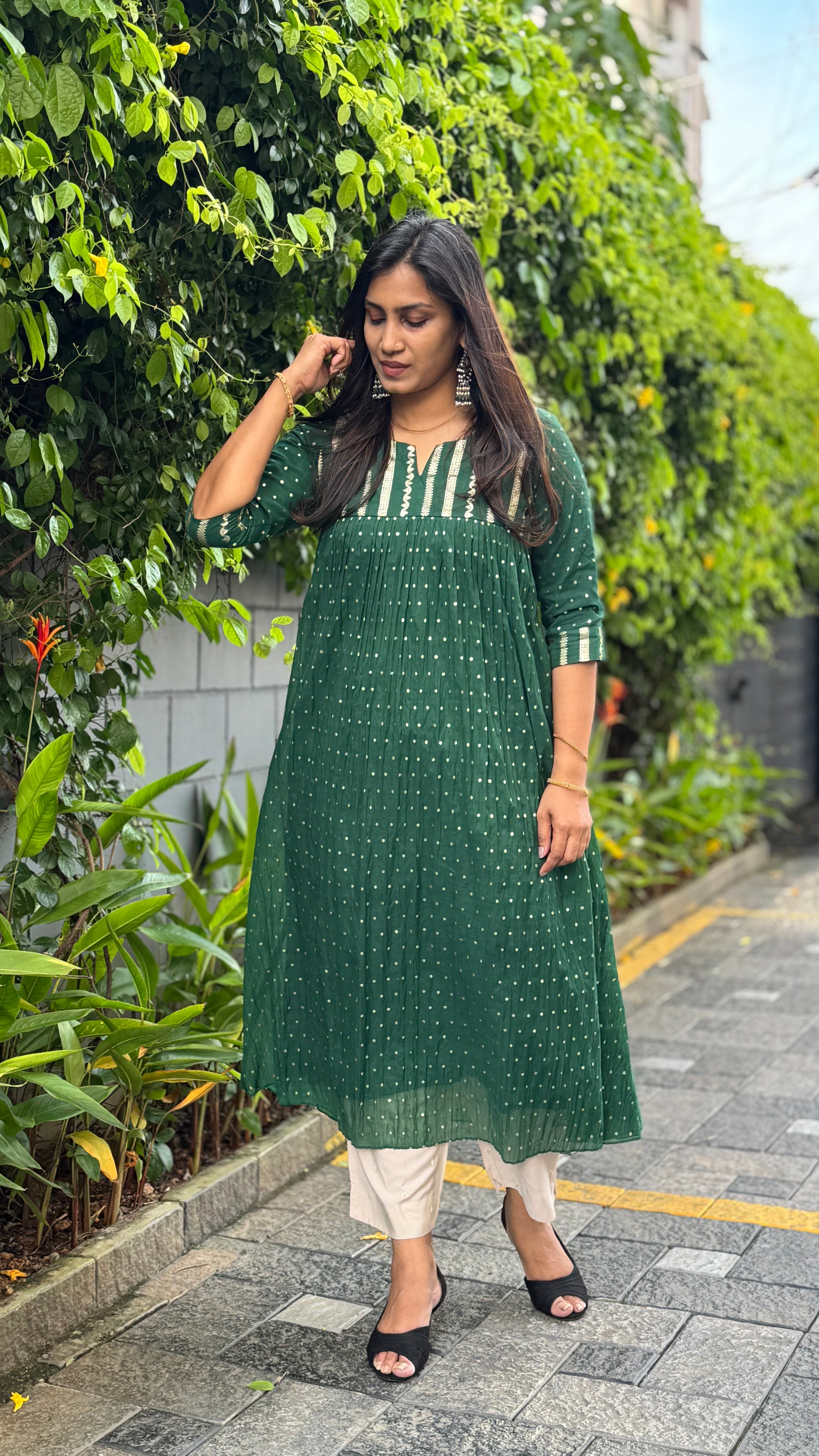 ZD Onam green small butti with yoke